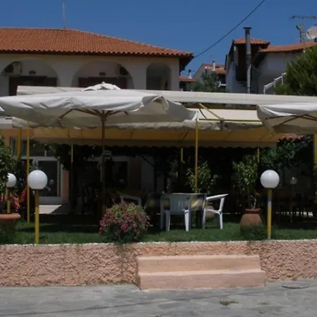 Alexandros Hotel