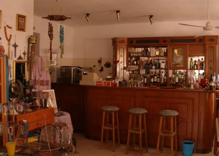 Alexandros Hotel 2*
